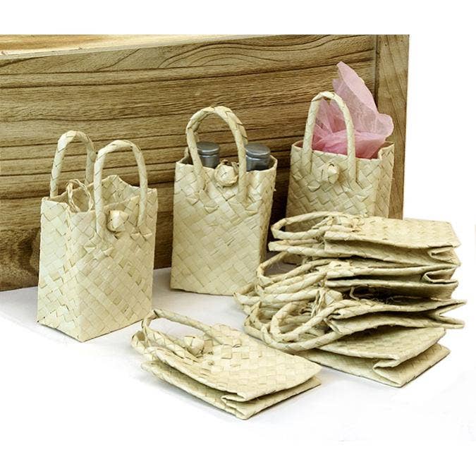 Buhi Imports - Wholesale Party Favor Bag/Box - Palm Leaf Favor bag