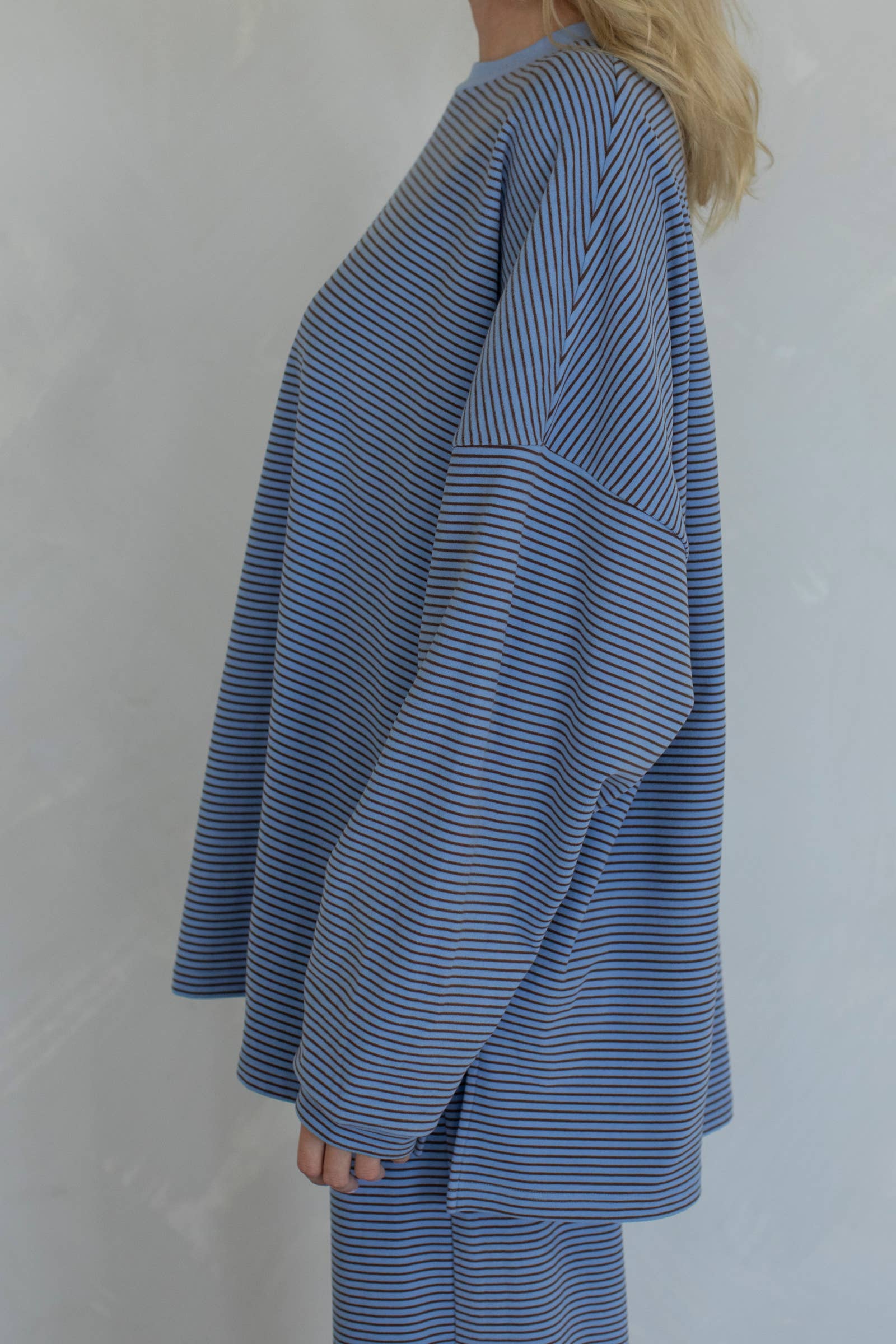 Things Between - Wholesale Sweatshirt - Women's - Levi Top2