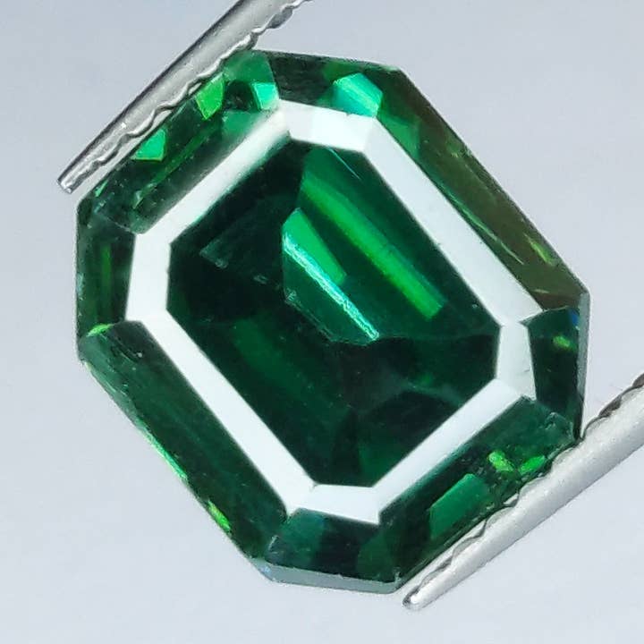 3,66 ct grüner Moissanit Größe 9,80 x 8,25 x 5,20 mm für den Großhandel von Naturjoya