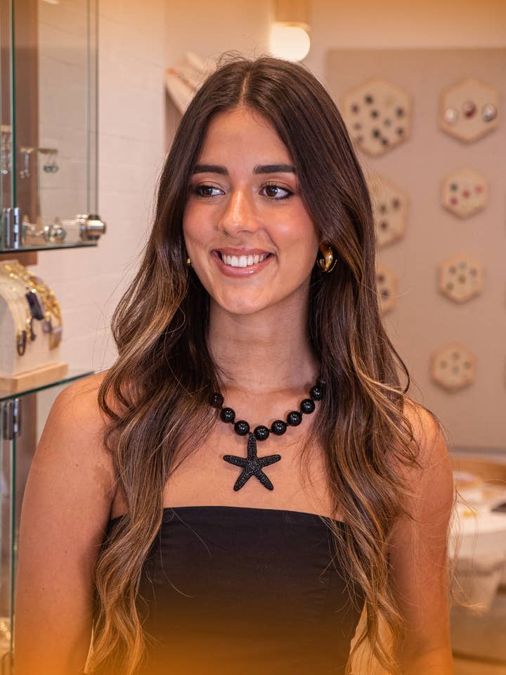 Onyx necklace with acrylic starfish pendant for wholesale by PHOEBE´S