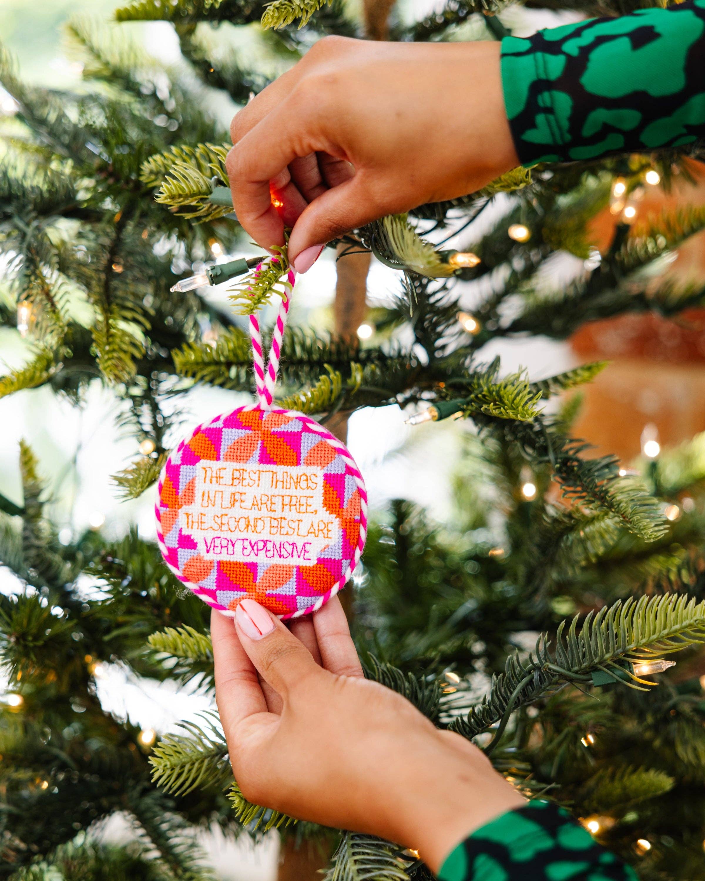 Furbish Studio - Wholesale Ornament - Borduurwerk Ornament - Duur3