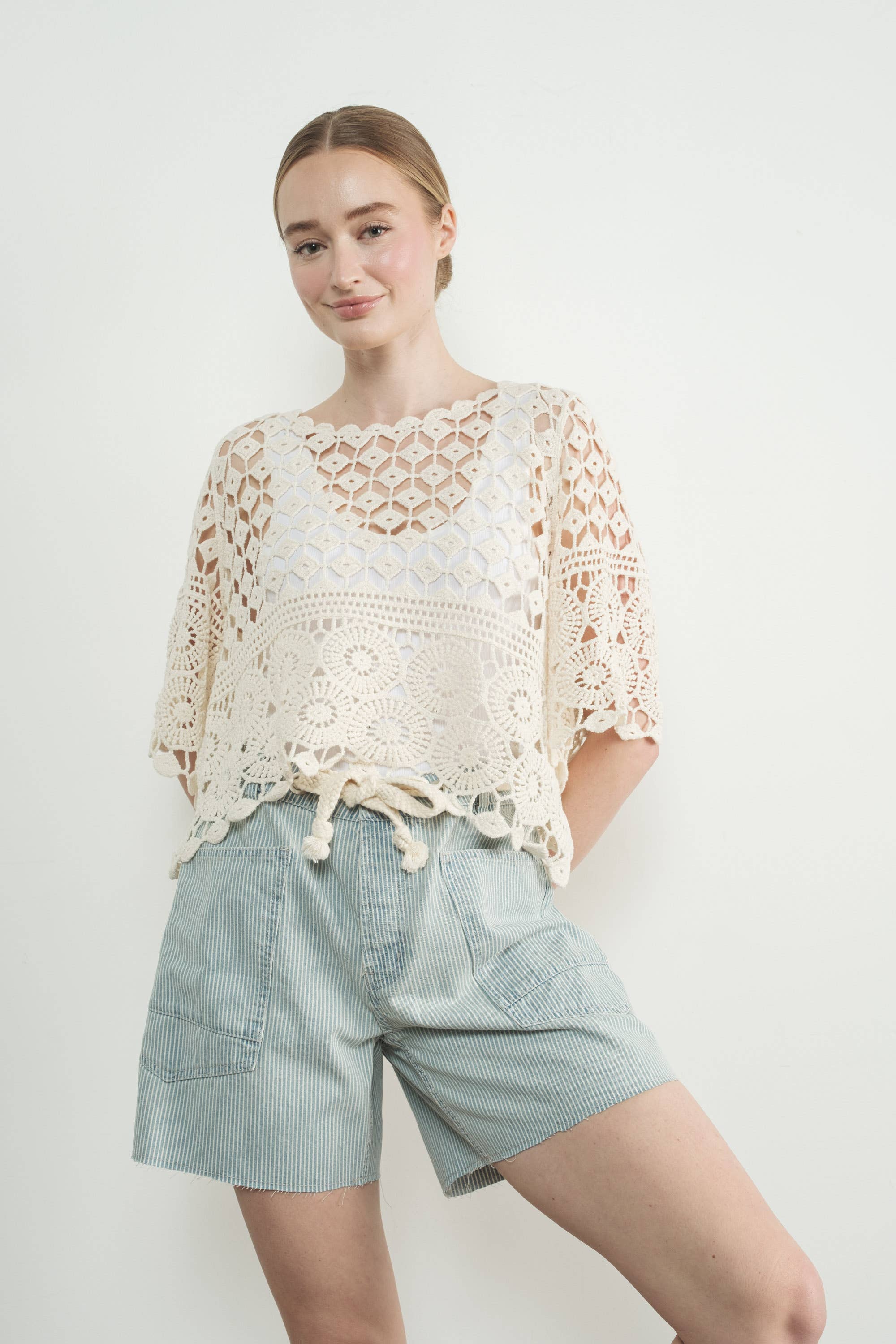 Aaron & Amber – wholesale Stickad topp - Dam – MAT3235 VIRKAD KORTÄRMAD TOPP11