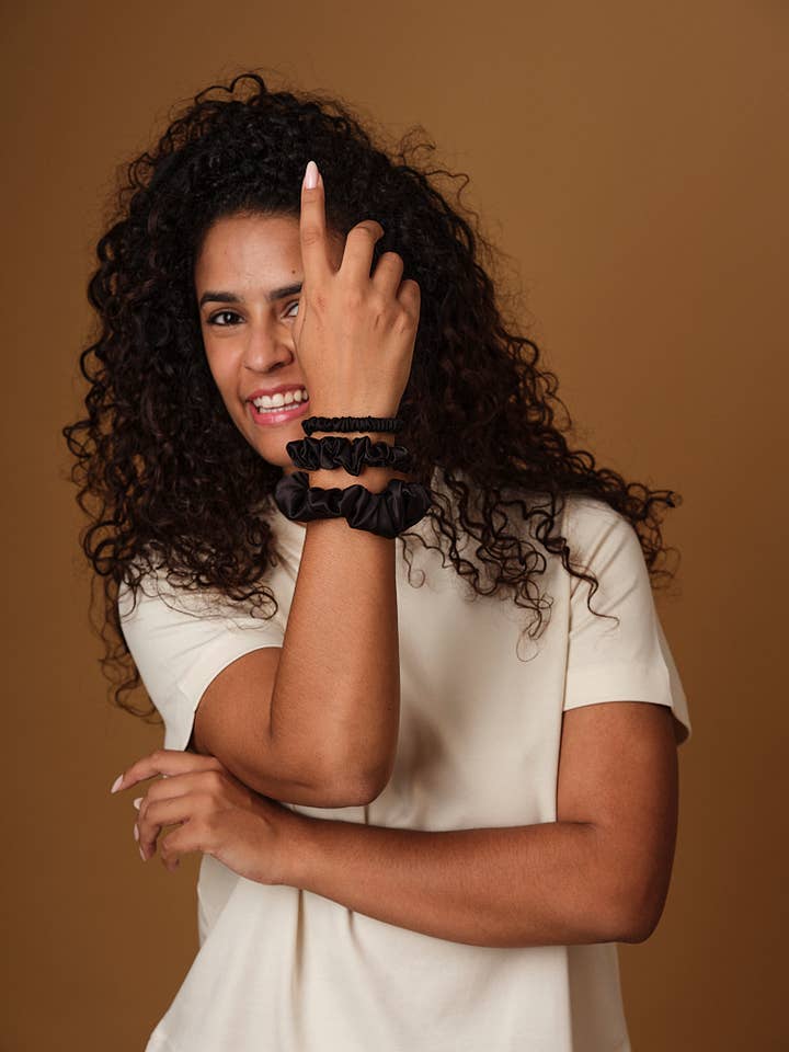 Pack de 3 Chouchous 100 % Soie - Le Mini, Le Petit, Le moyen pour la vente par Emily's Pillow