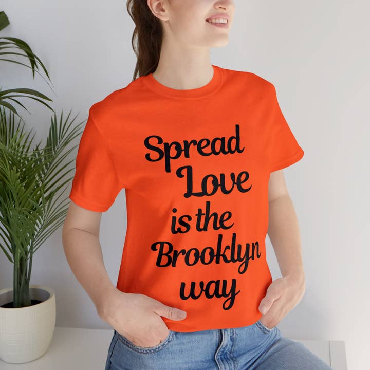 T-shirt Spread Love is the Brooklyn Way per la vendita all'ingrosso da parte di Victorholistics