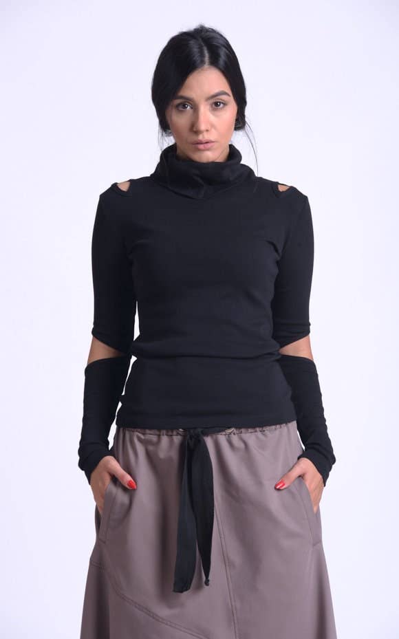 Metamorphoza - Wholesale Knit Top - Women's - Black Casual Top