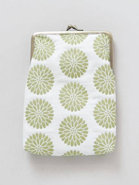 HUKURE-ORI GAMAGUCHI portemonnee met bloemen voor wholesale door Ametsuchi by Amina Collection