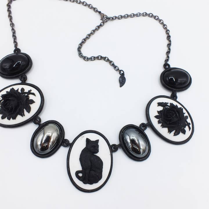 Fizz - Wholesale Pendant/Charm Necklace - Seven Cabochon "Grand" Necklace11