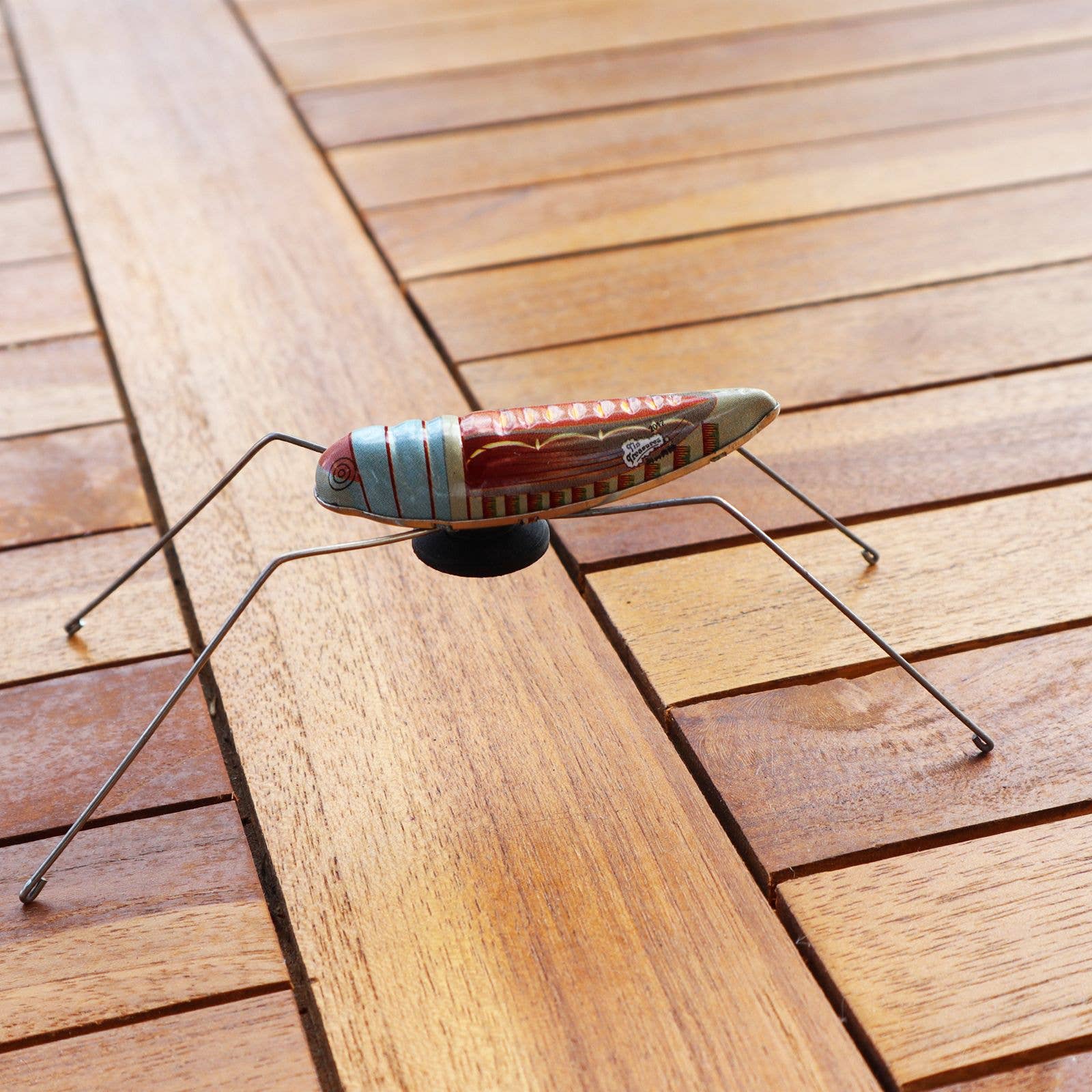 Tribal Trade GmbH - Wholesale Decorative Figurine - Tin toy grasshopper tin to press12