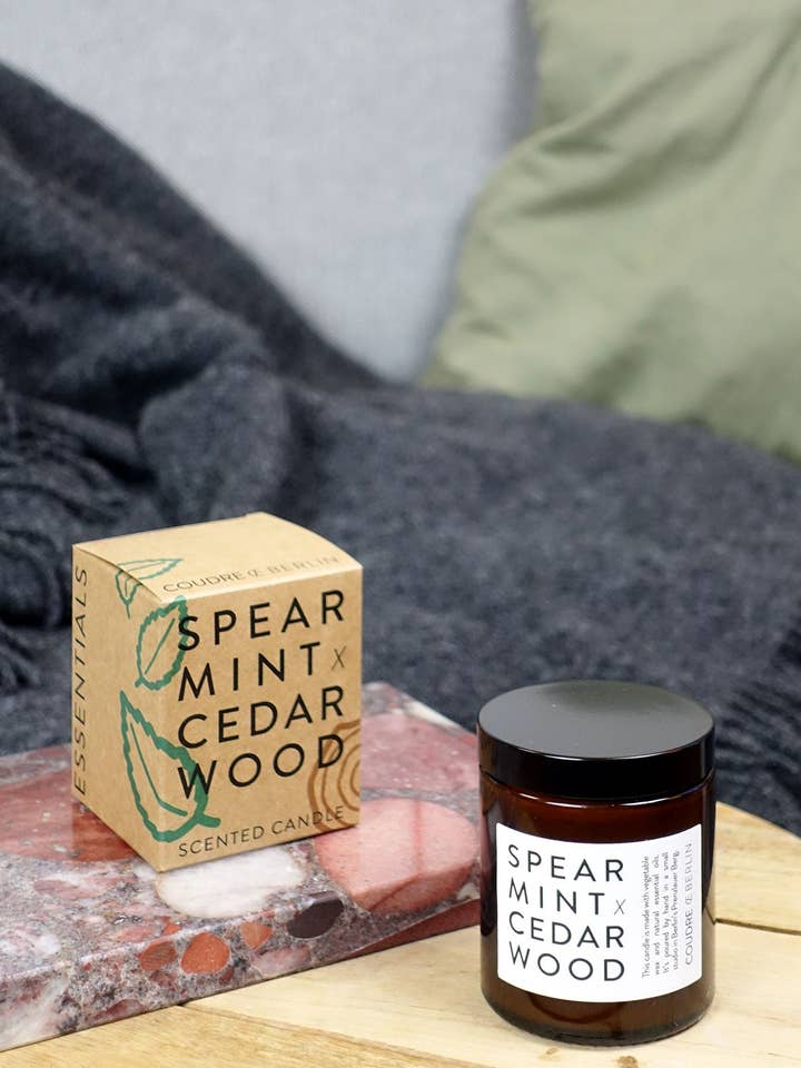 candela profumata spearmint x cedarwood/Essentials per la vendita all'ingrosso da parte di Coudre Berlin