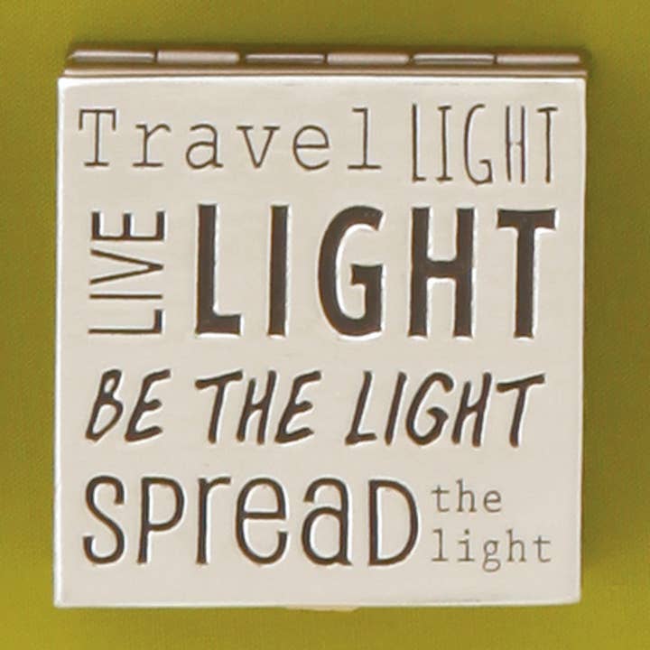 Imán grande Travel Light Quote (en bolsa de polietileno) para venta al por mayor de Basic Spirit