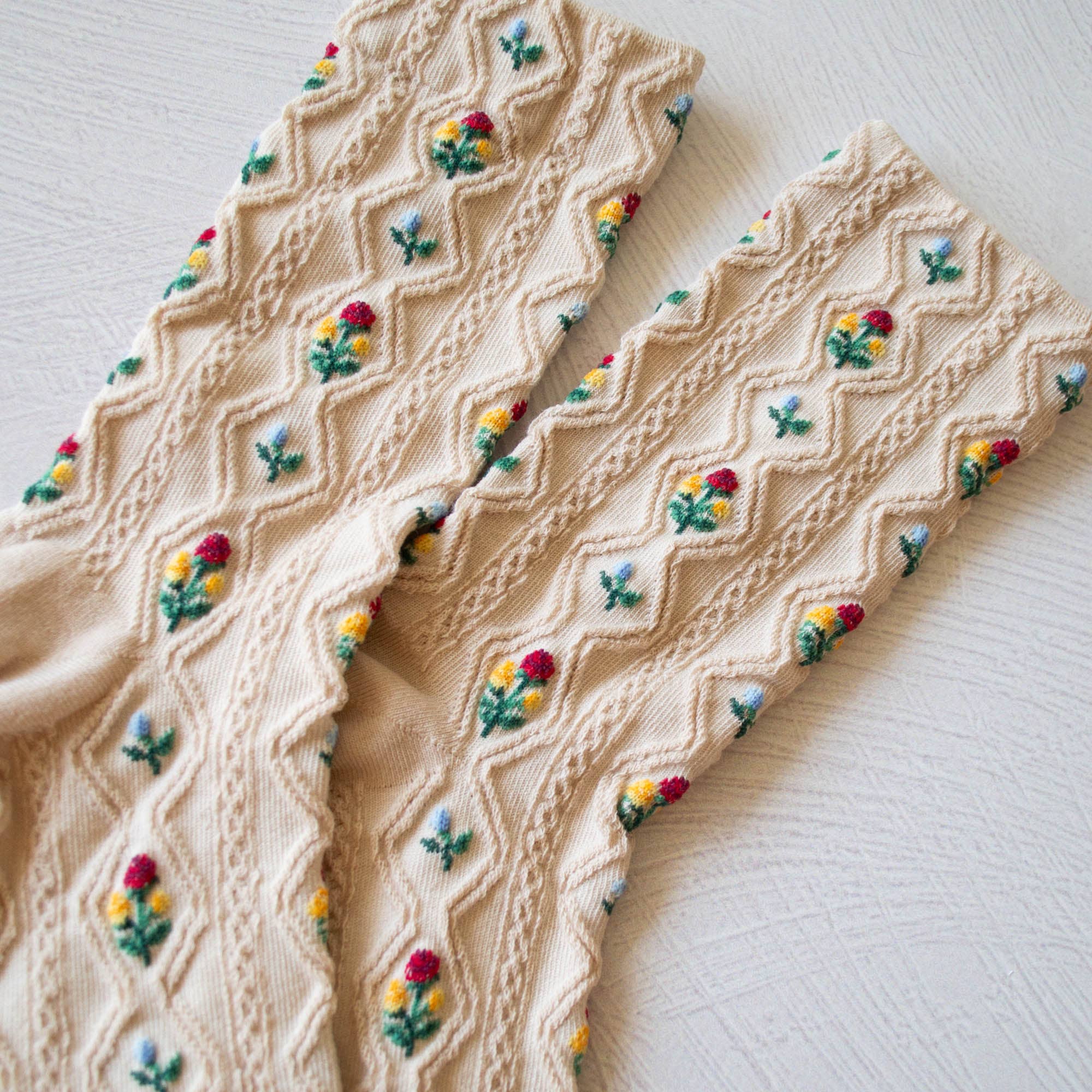 Tiepology – Großhandel Socken – Damen – Romantische, lässige Socken6