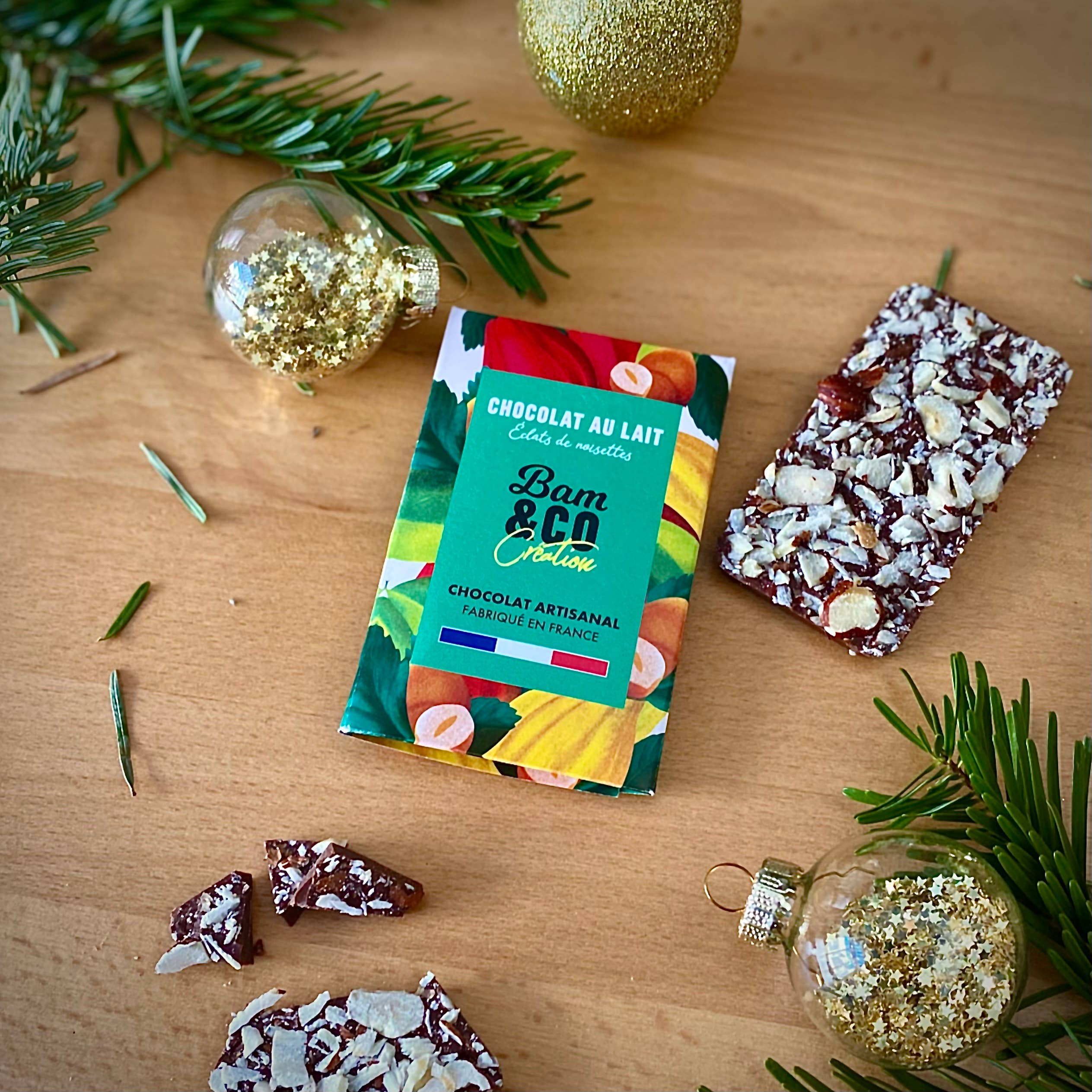 BAM&Co Création - Wholesale Chocolate Bar - MILK CHOCOLATE - Organic Hazelnuts Chunks1