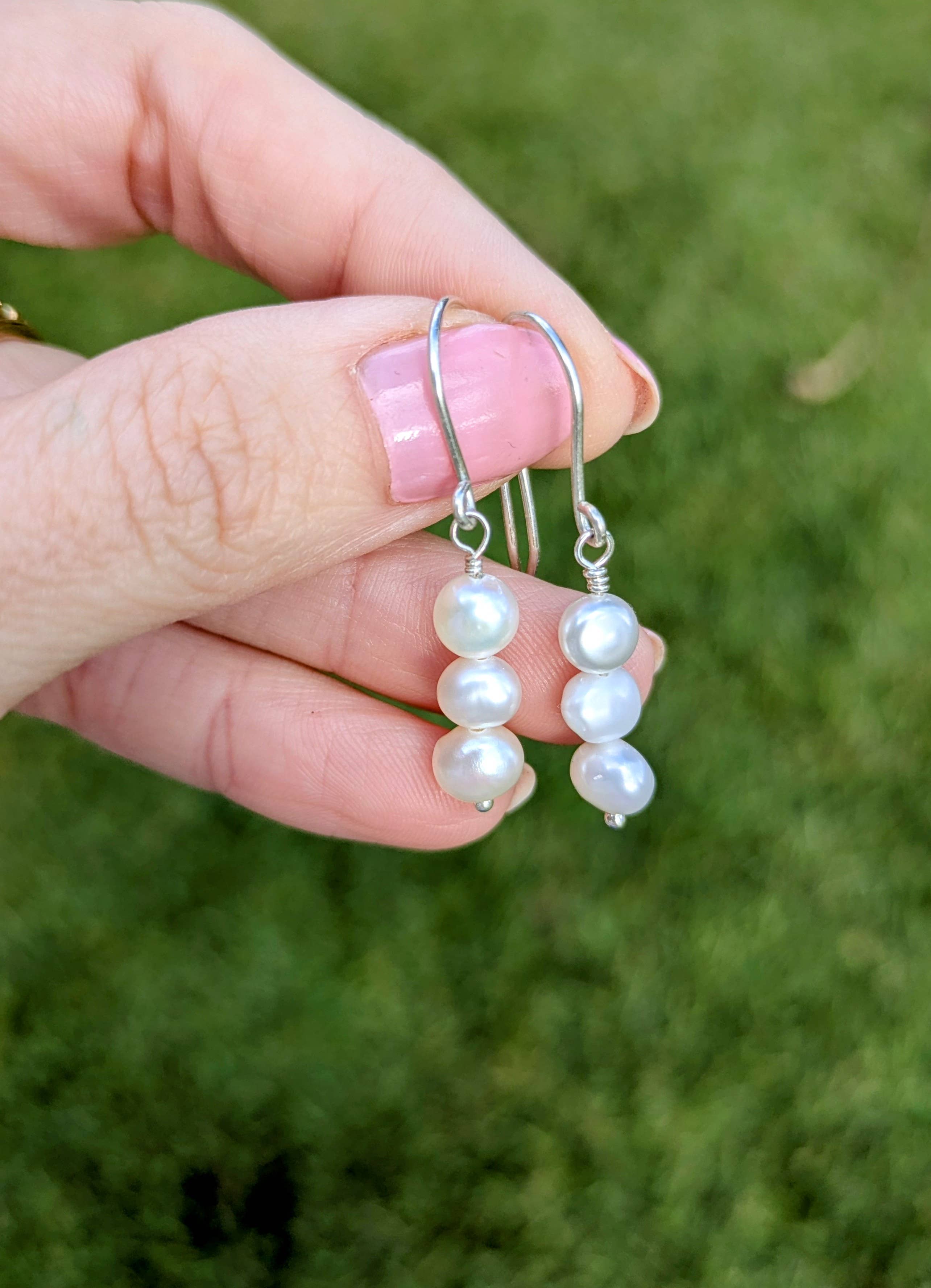 Little Earth Jewellery - Wholesale Dangle earrings - Pearl Trio Drop Earrings
