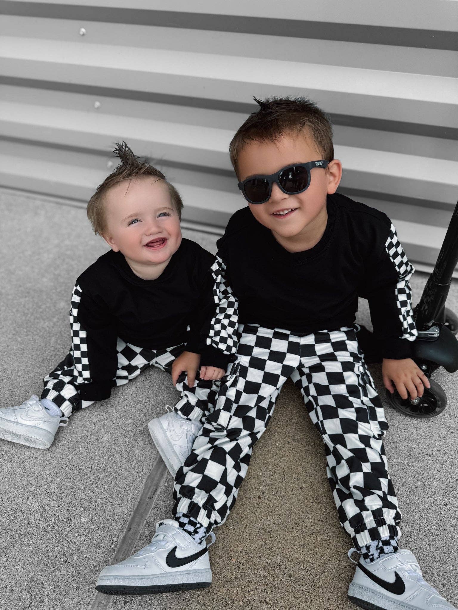 Smiley Daze - Wholesale Pants - Kids - SD CHECKERED • CARGO SWEATPANTS 2.04