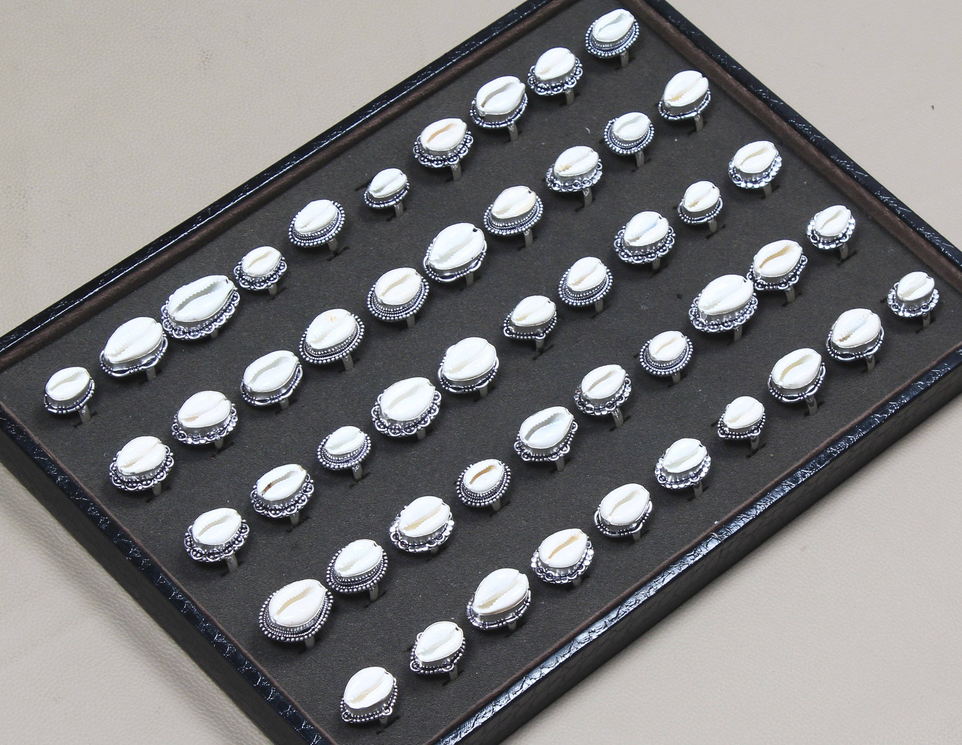 Handmade Jewels – Großhandel Cocktail-/Statement-Ring – Kaurischnecken-Gemstein-Handgemachte Ringe für Frauen Schmuck Kaurischnecken-Kristallringe für Großverkauf1