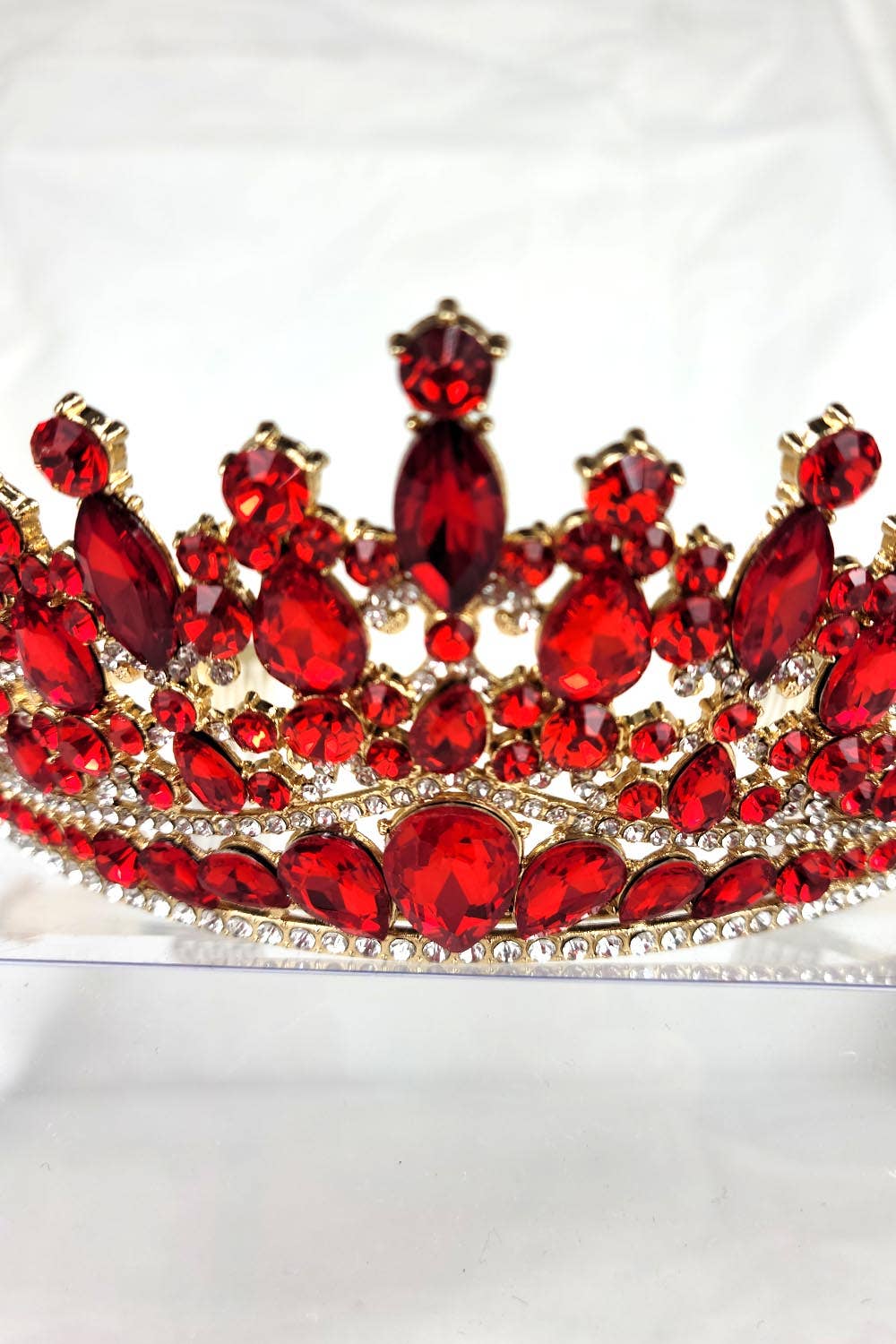 Chicas - Wholesale Tiara - Women's - One Size Fits All Tiara With Jewels HT93233