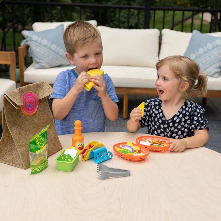 Fat Brain Toy Co. - Wholesale Toy Set - Kids - Pretendables Nacho Set