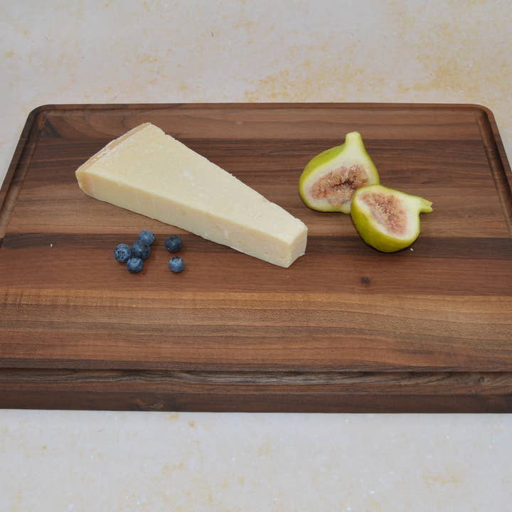 Breza PR Cedomir Vitkovac - Wholesale Cutting Board - Natural Walnut Serving & Cutting Board – 37x28 cm3