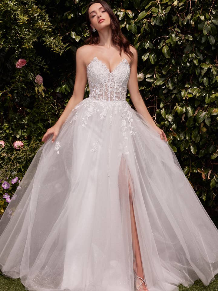 Abito da sposa senza spalline in pizzo e tulle a linea ad A per la vendita all'ingrosso da parte di Ladivine by Cinderella Divine