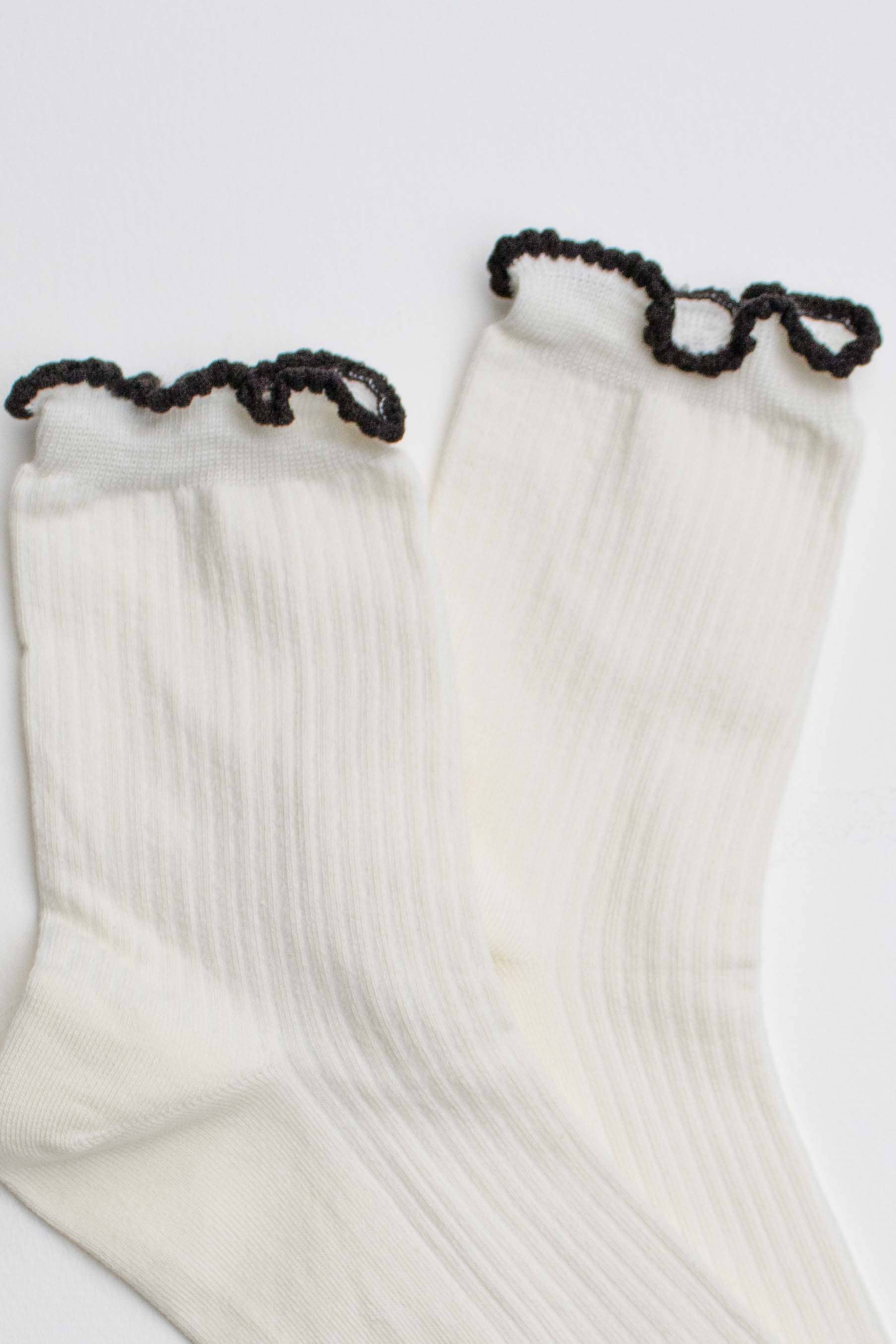 Tiepology - Vente Chaussettes – femme - Chaussettes en mélange de coton à bord festonné2
