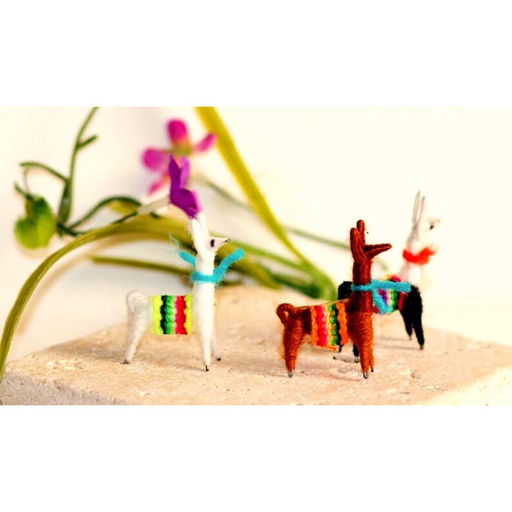 Llama Alpaca Pins (50 Pack) Ornaments Pack Party Favors for wholesale by Sanyork Fair Trade