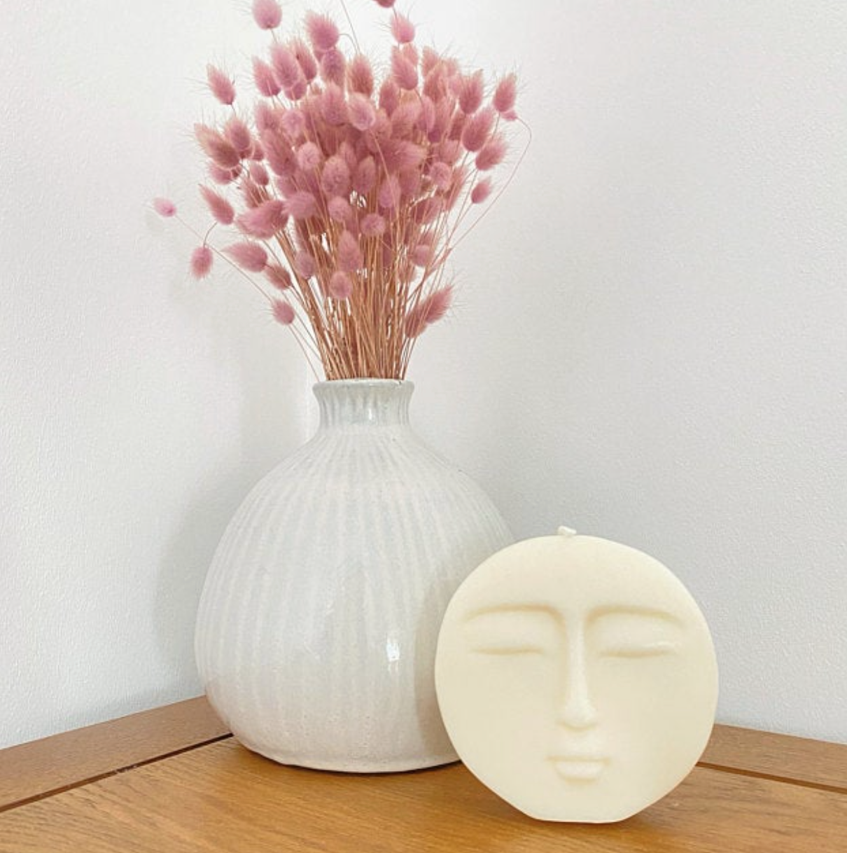 Dusty Rose Bodega - Wholesale Novelty Candle - MOON face1