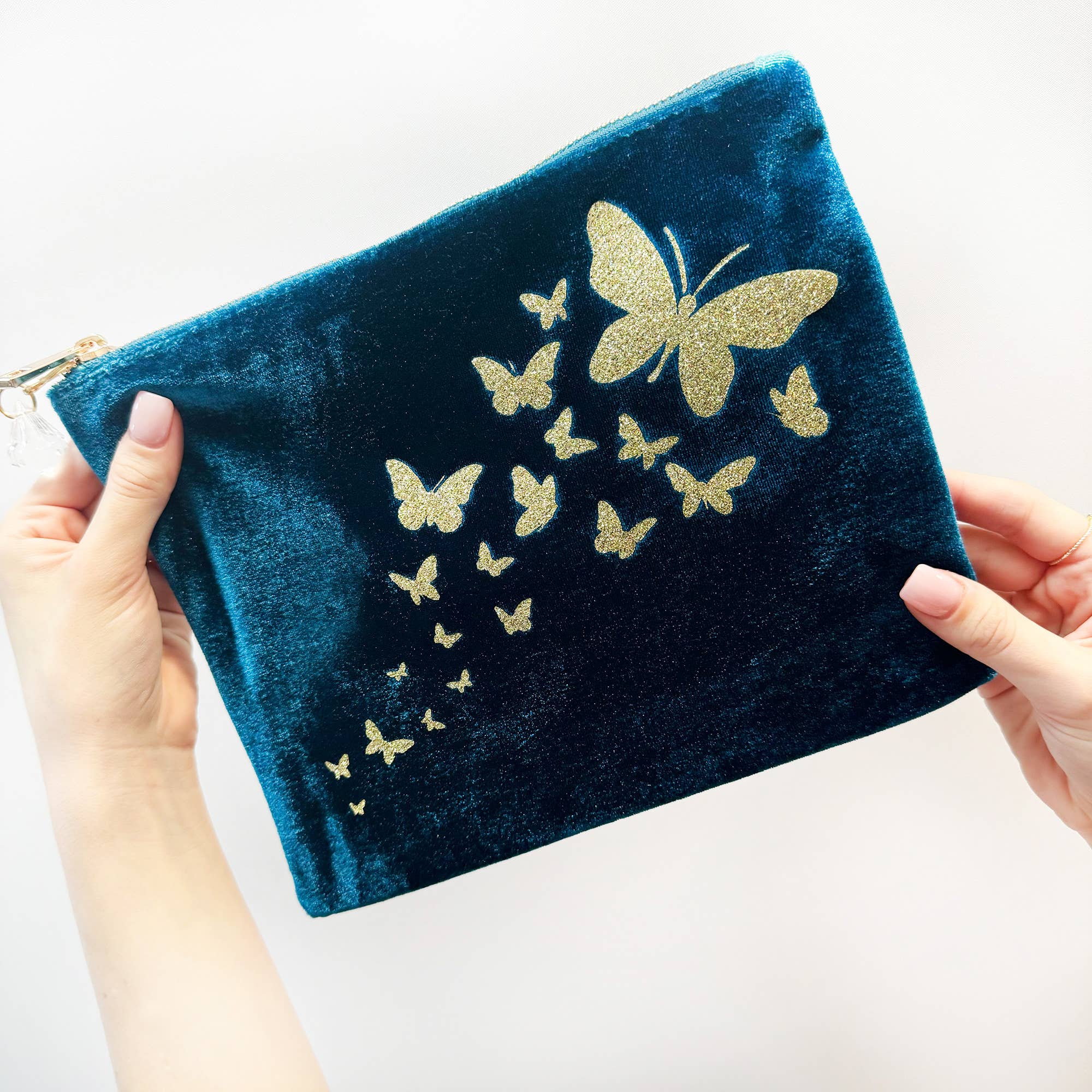 Lovethelinks Ltd – wholesale Make-up/cosmetic bag – Trailing Butterflies Velvet Make Up Bag7
