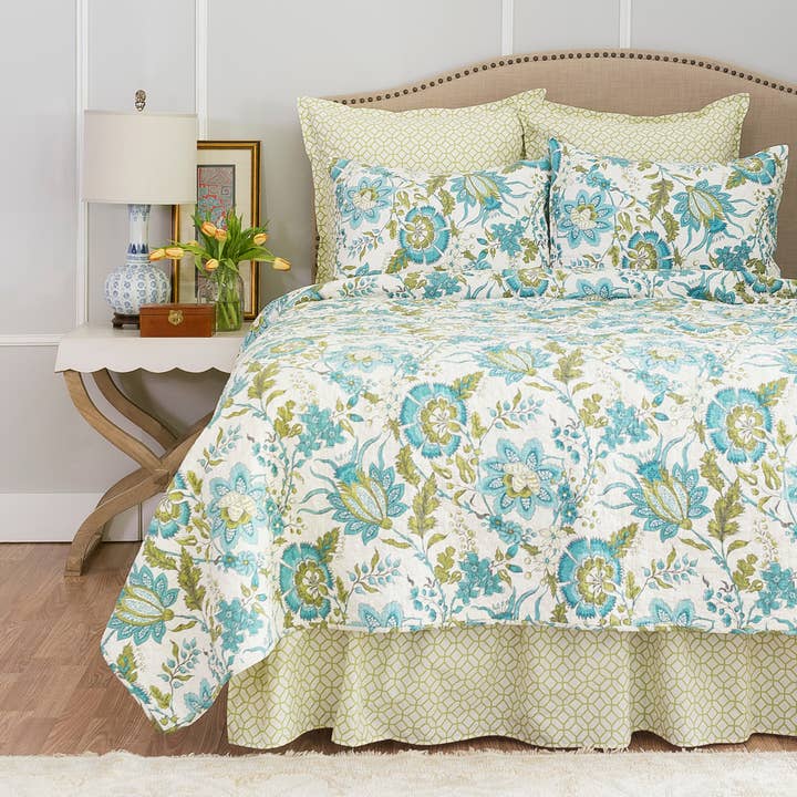 SALE Adrienne Floral Full/Queen Quilt for wholesale by C&F Home
