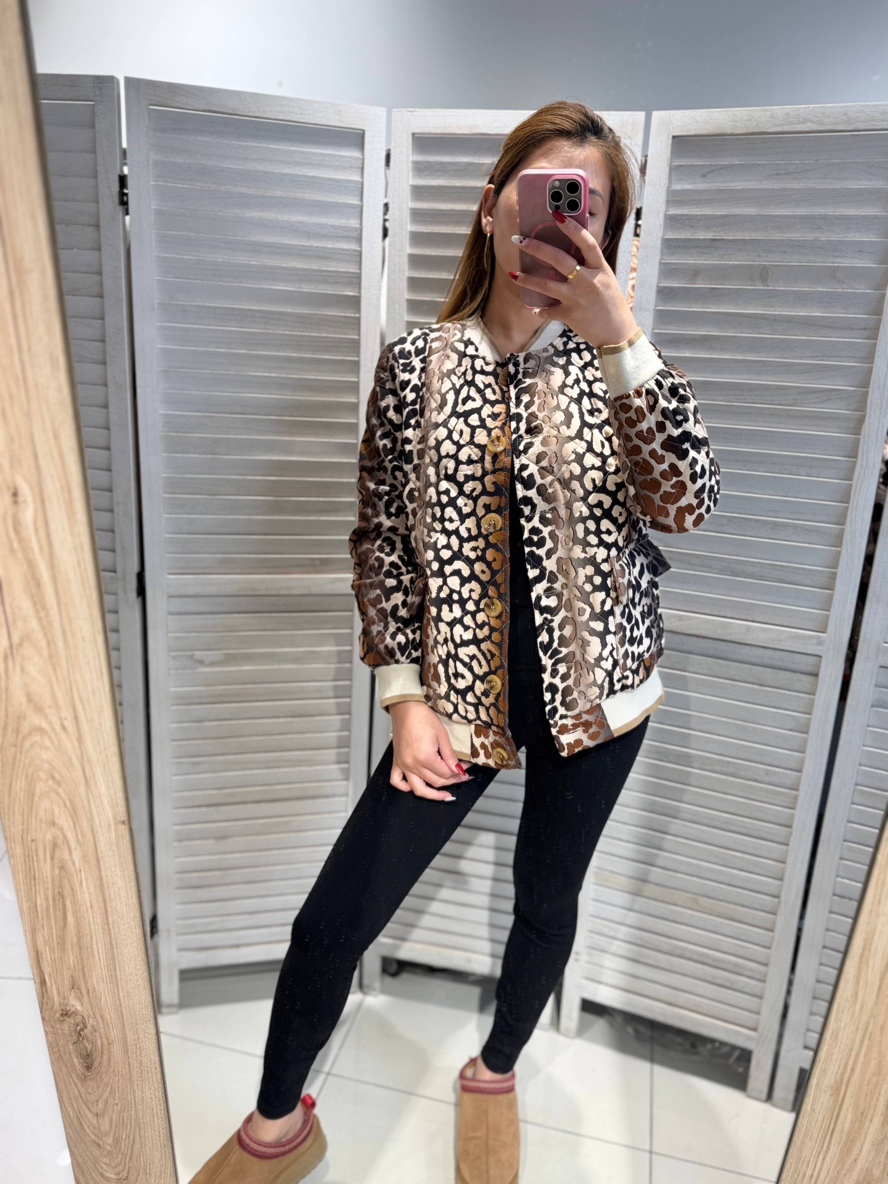 VICTORIA&ISAAC - Wholesale Jacket - Women's - Jazzy Printed Zip-Up Jacket - gia069multichoco0