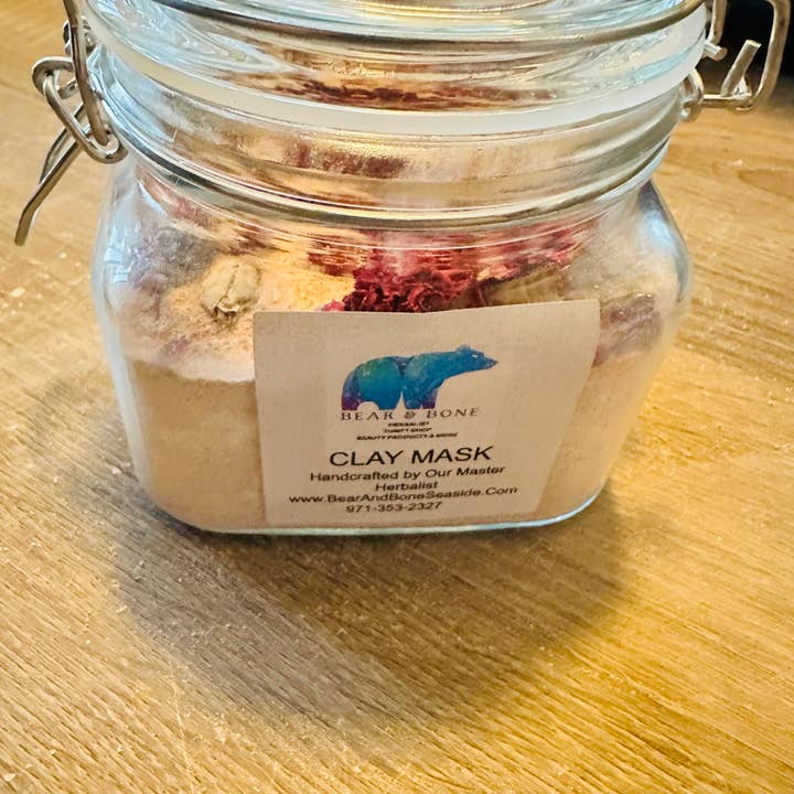 Handgefertigte Tonmaske für den Großhandel von Bear & Bone