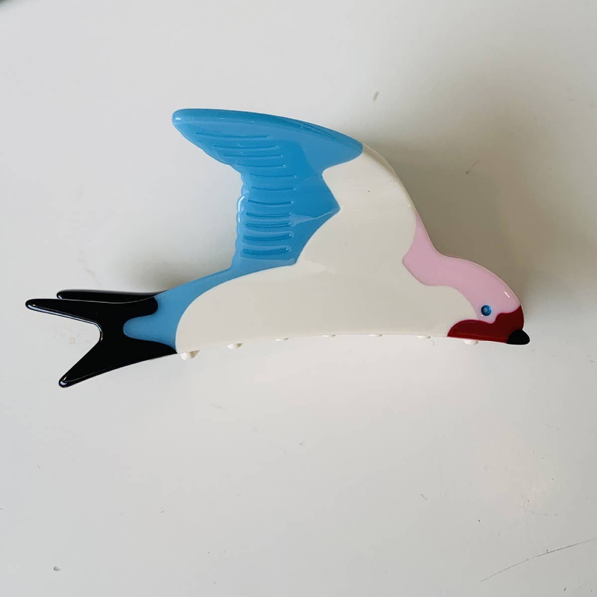 ACCITY - Wholesale Hair Clip - Women's - FASHIONABLE WHITE SWAN ACETIC ACID HAIR CLIP_CWAHA054910