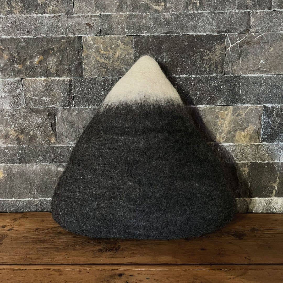 New Heidi - Wholesale Decorative Tabletop Object - Simple Mountain decorative felt cushion - Ethical and artisanal creation New Heidi1