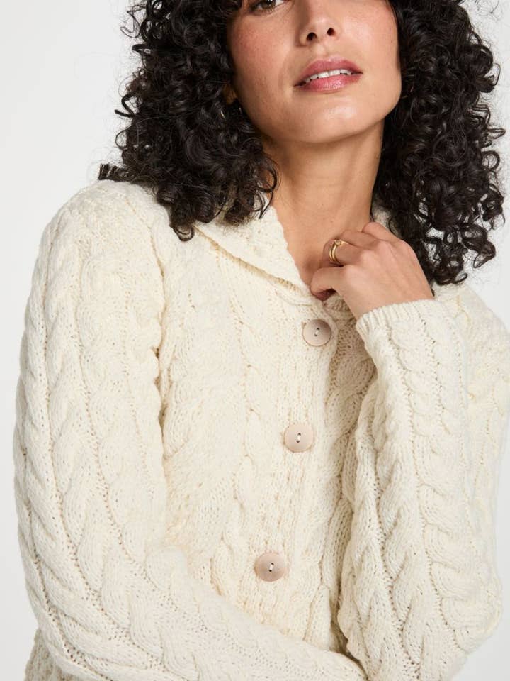 Cardigan Aran Belcarra pour femme - Crème pour la vente par Aran Woollen Mills