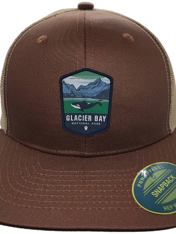 Cappello Glacier Bay – Whale Patch National Park Trucker per la vendita all'ingrosso da parte di PNW Apparel