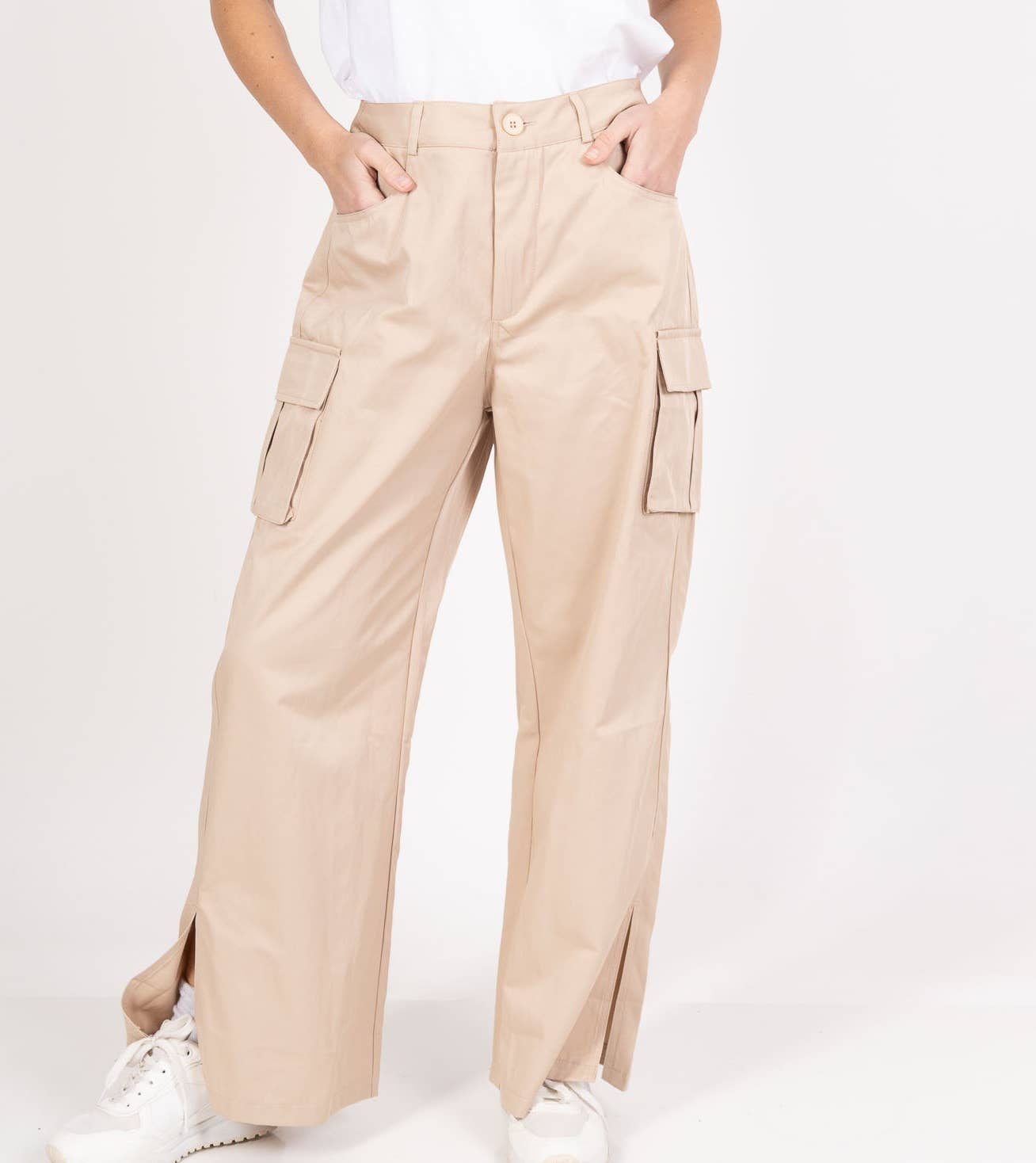 MOOYA - Wholesale Pants - Women's - Wide cotton cargo pants with pockets L2773