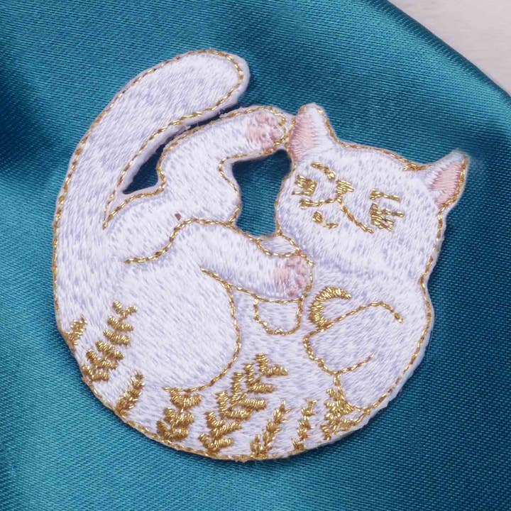 MALICIEUSE - Wholesale Patch - Strijkapplicatie met witte betoverende kat
