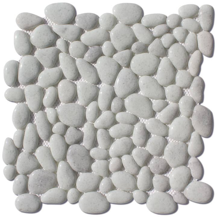 Mosaico in vetro ciottolo con finitura lucida bianca per la vendita all'ingrosso da parte di Intrend Tile