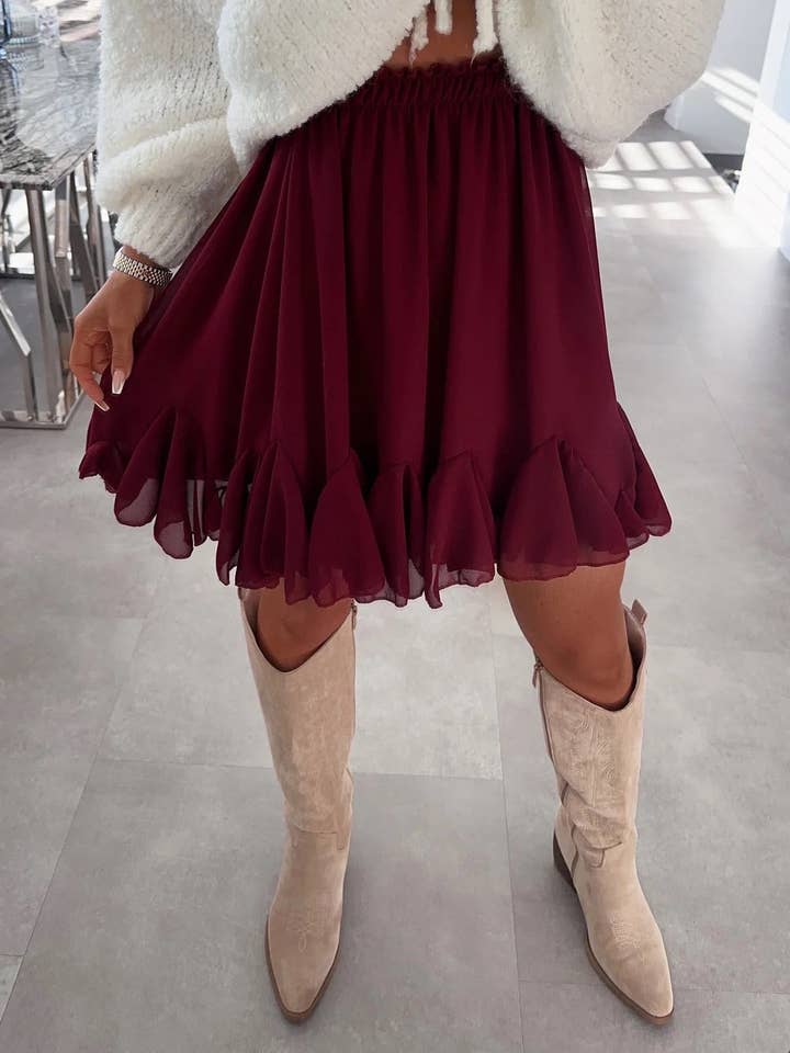 Jupe courte volante - 2606 pour la vente par ESTEE BROWN