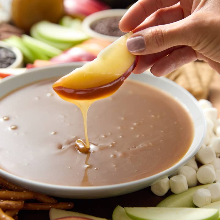 Béquet Confections - Wholesale Caramel Sauce - Béquet Sea Salt Caramel Sauce2
