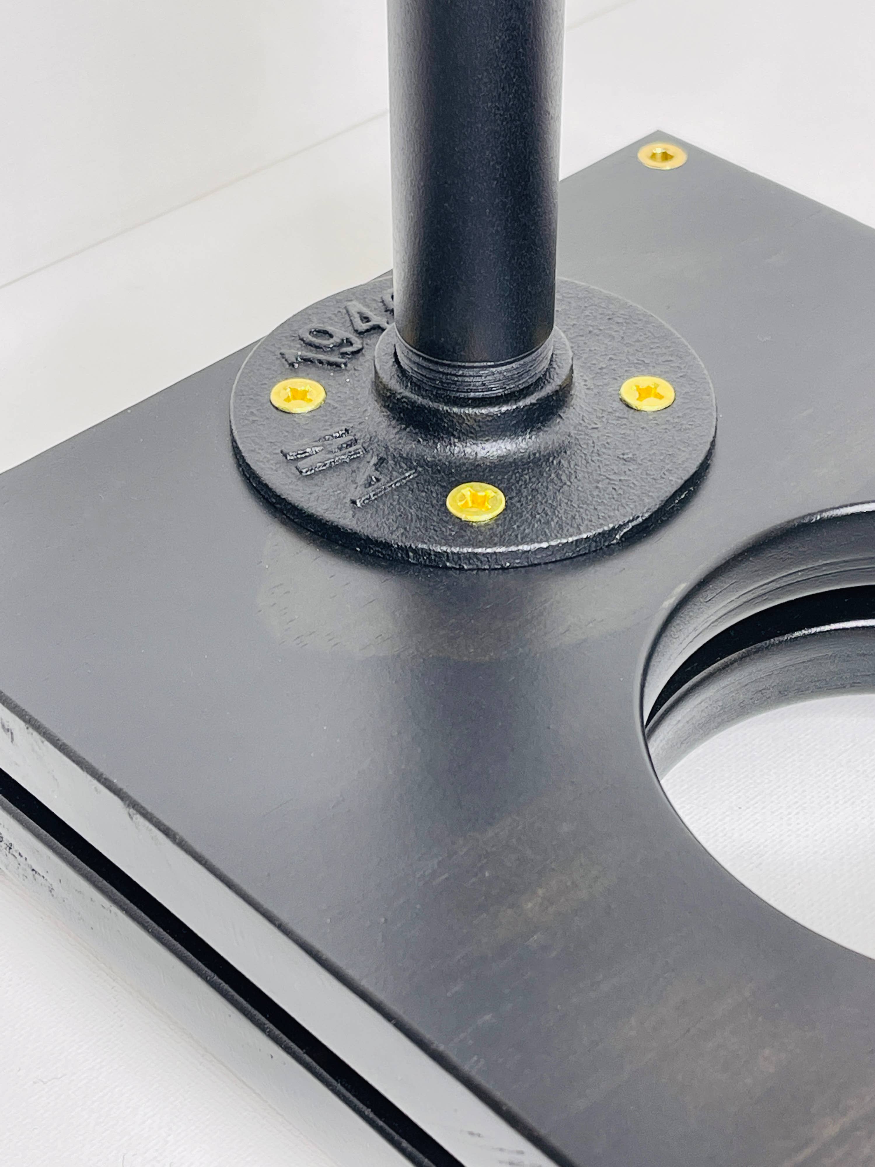 Fifty1st - Wholesale Accent/Desk Lamp - Skull Table Lamp “Max Gold”6