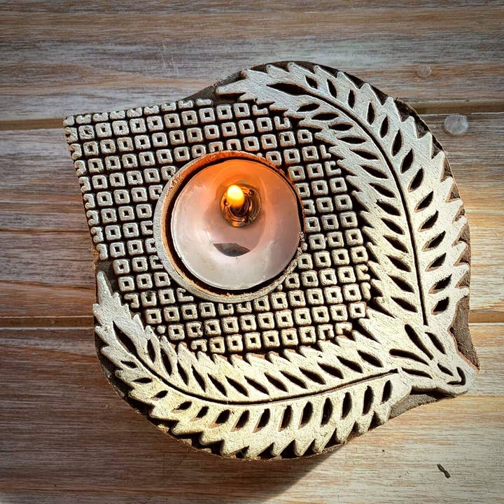 Magnifique Hearts – wholesale Ljushållare – Bladformad trä värmeljushållare Yoga Meditation Handgjord2