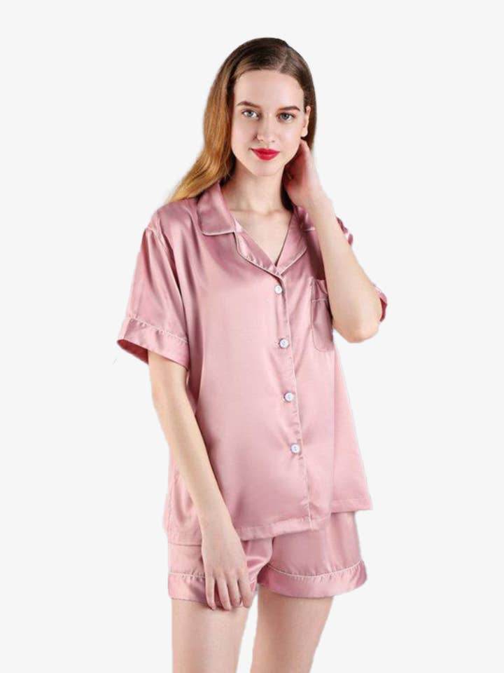 Kort Satin Pyjamas för wholesale av Ashley Rose