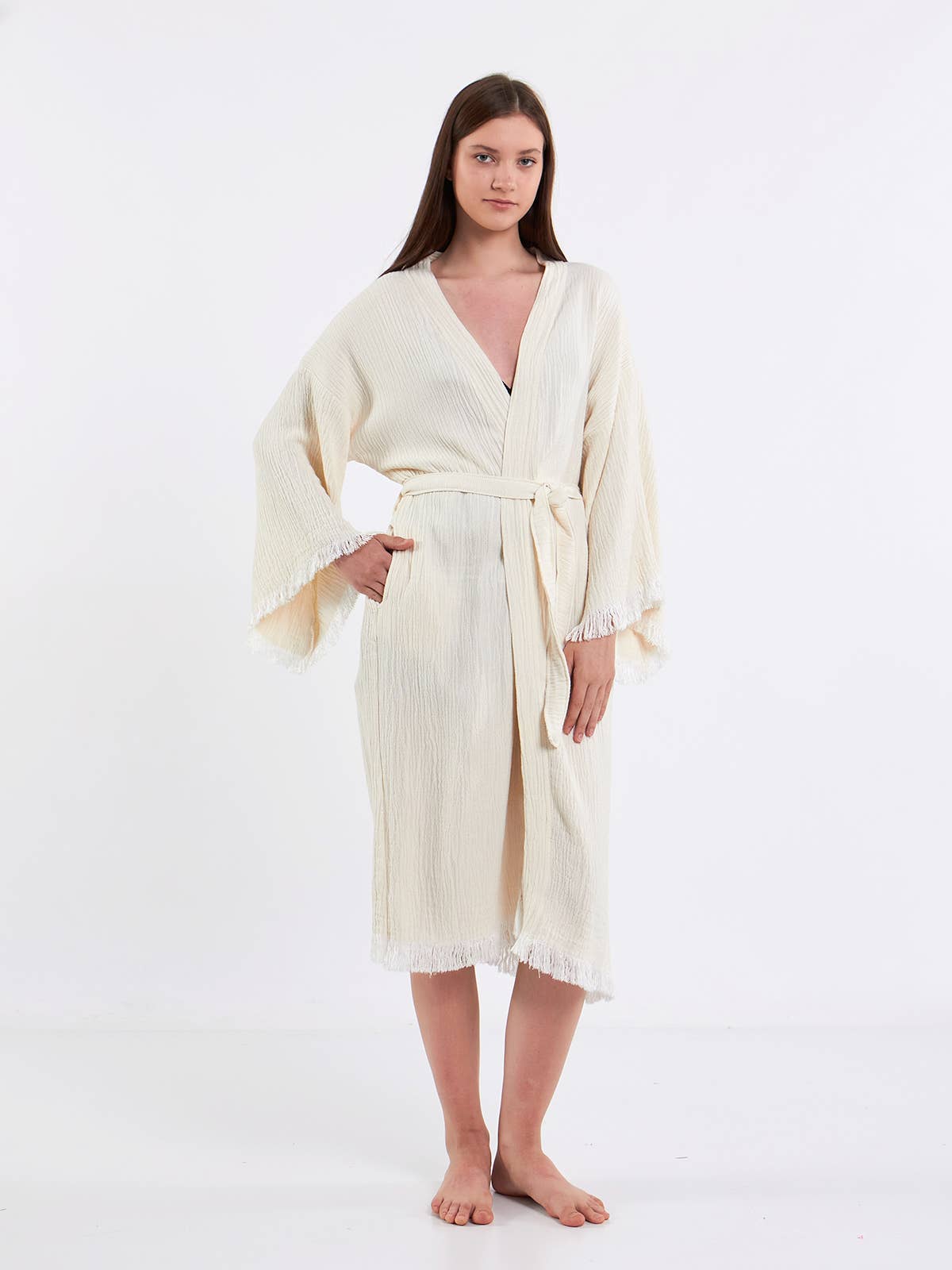 Yaz Concepts – Großhandel Kimono – Damen – Weißer Kimono-Bademantel mit Braut-Schriftzug für die Brautparty6