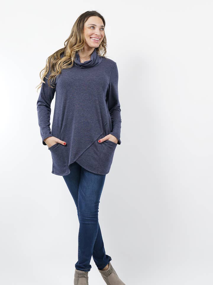 ..SI-11750 Plus Tuniek met Coltrui, Tulpenzoom en Zakken voor wholesale door 42POPS