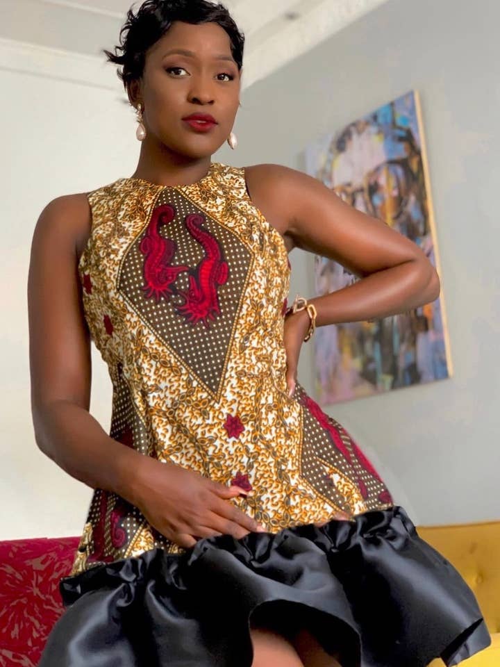 Ms Ruffle Kort Flæsekanter Hæm Kjole - Print for engroshandel hos Eloli