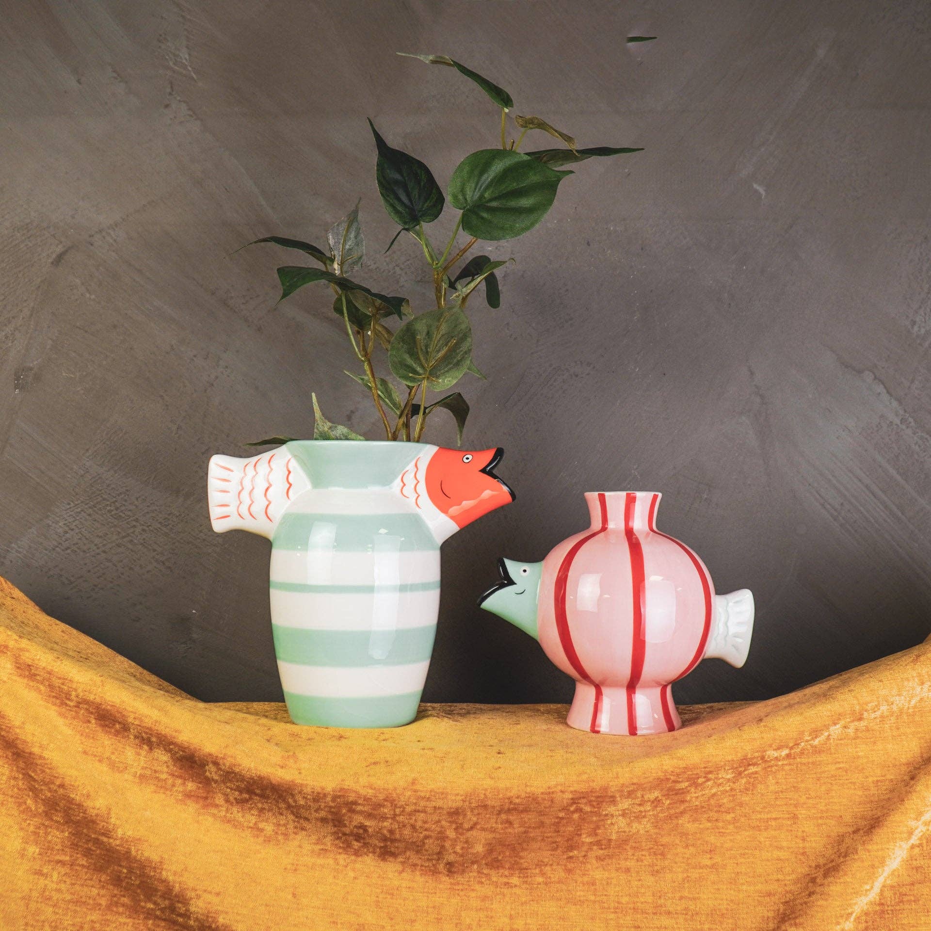 Housevitamin bv - Wholesale Vase - Vase - Fish- Dolomite -Mint/White/Orange -23x12.5x21cm7