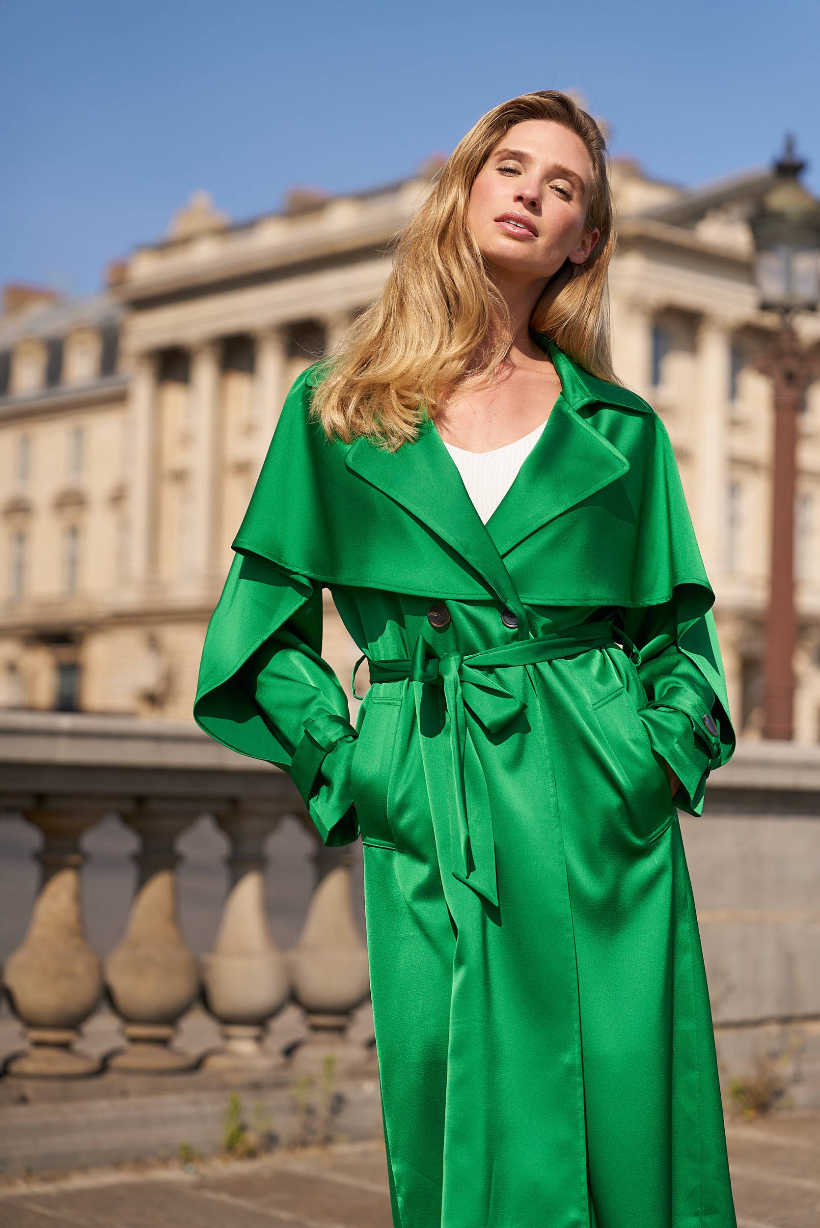 Attentif Paris - Venta al por mayor Gabardina - Mujer - Gabardina larga de satén con cinturón1