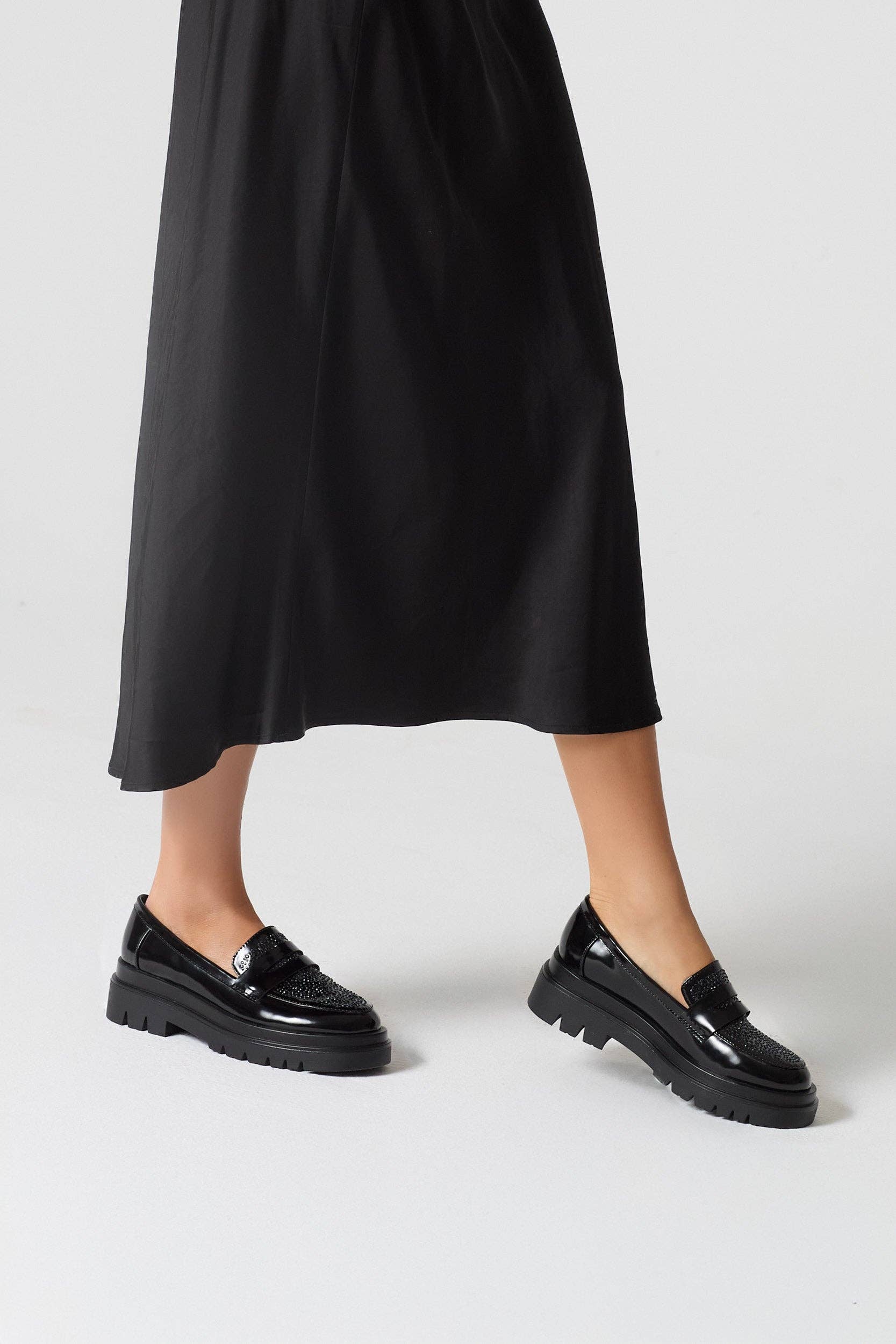 CRISTINA FERREIRA - Wholesale Loafers - Women's - Momentum Black1