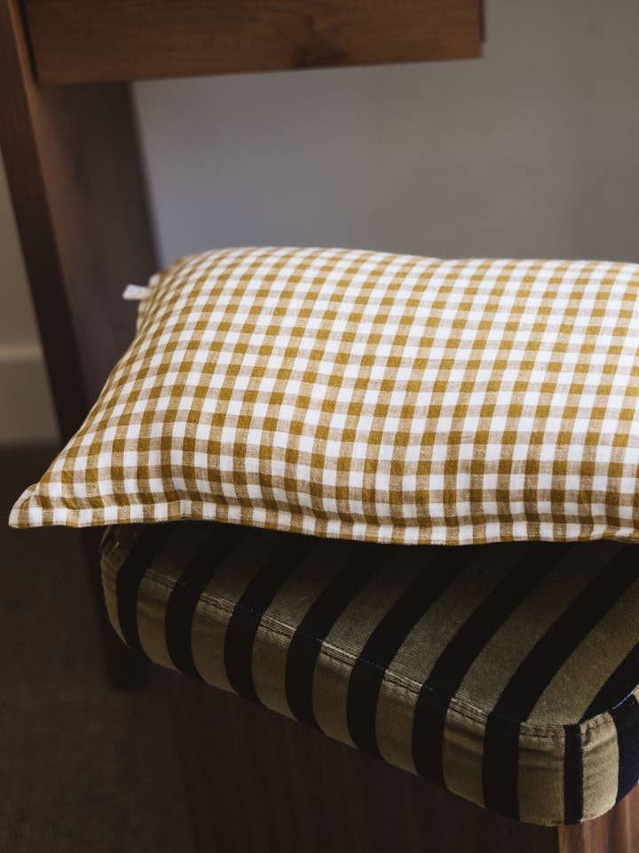 Fodera per cuscino in lino 30x50 cm Vichy Curry con imbottitura per la vendita all'ingrosso da parte di Gabrielle Paris