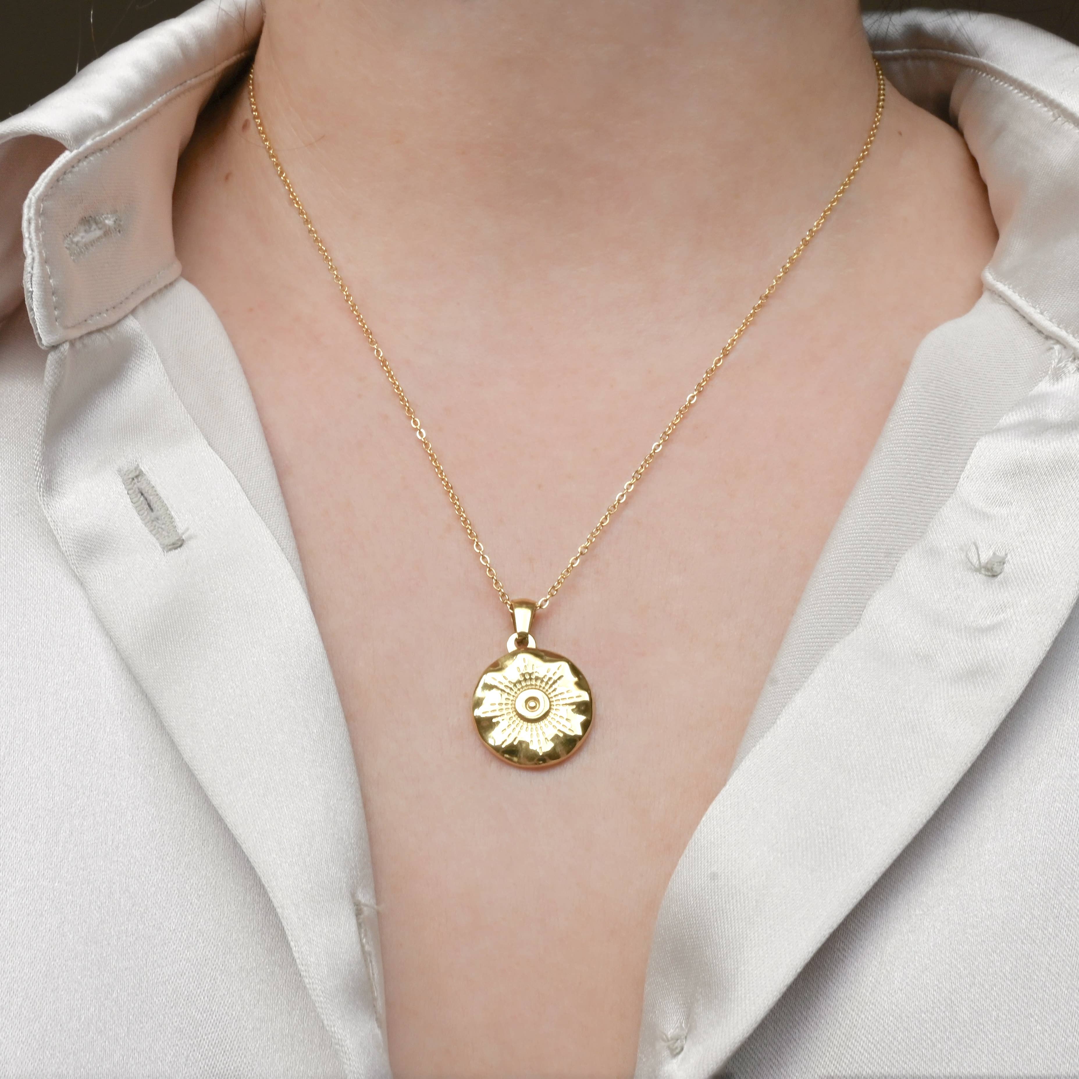 Blueyejewelry - Wholesale Pendant/Charm Necklace - Vintage Style Sun Necklace - Sun Burst Coin Necklace4